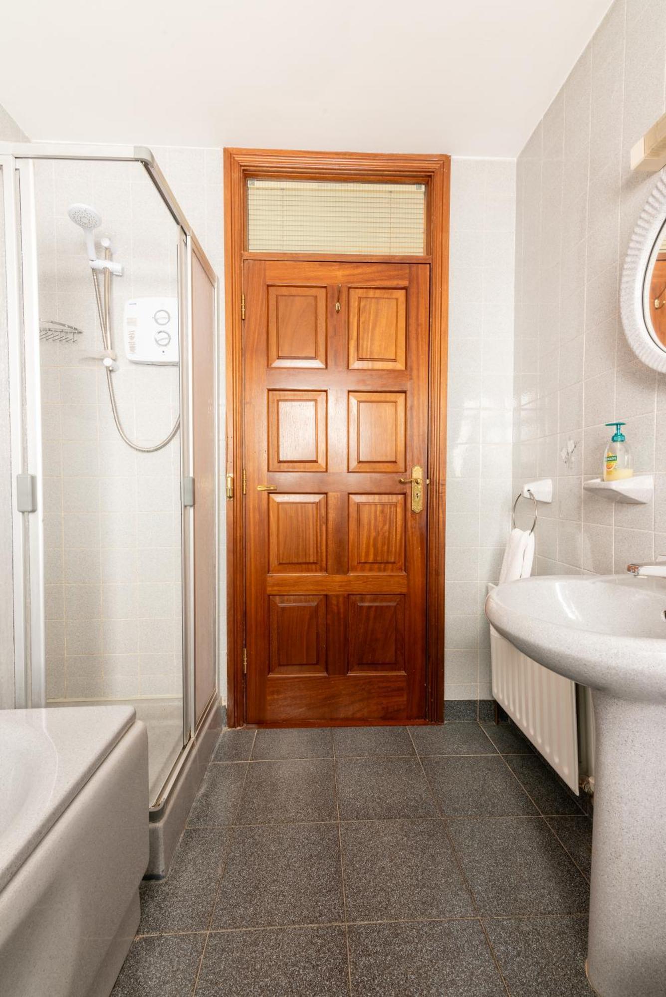 فندق Avalon House غالواي المظهر الخارجي الصورة